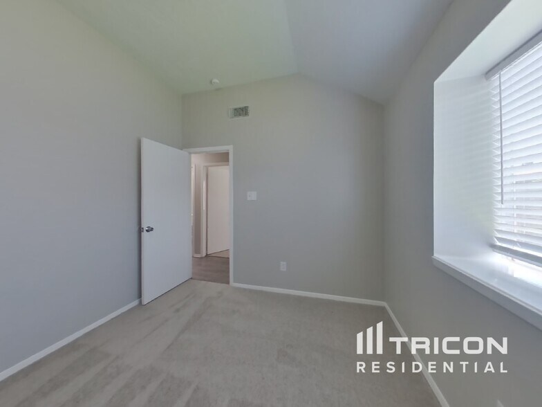 Building Photo - 13314 Chaston Dr