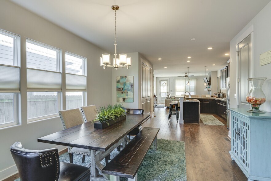 Dining Room into Kithchen - 1922 14th Ave N