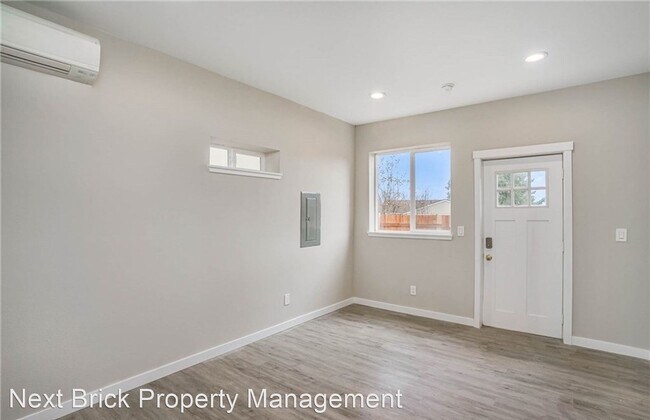 Building Photo - 3 br, 2 bath House - 1334 16th Ave S Unit B