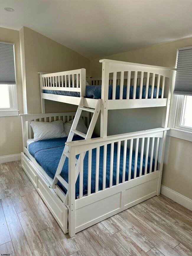 Building Photo - 4010 W Brigantine Ave