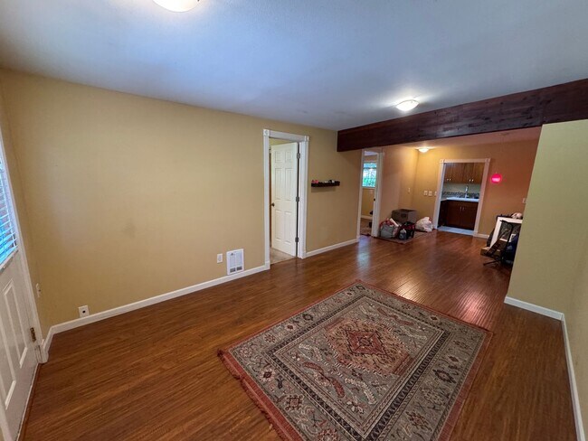 Building Photo - Bellingham 2 bedroom/1 Bathroom