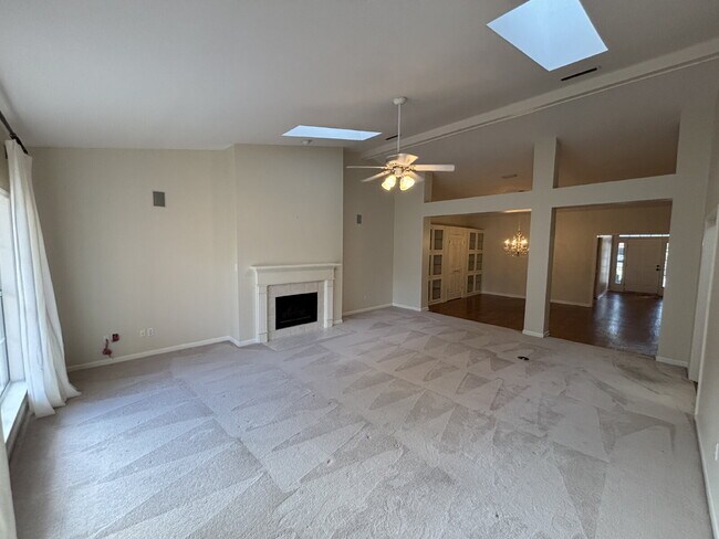 Building Photo - 39 Williamsburg Pl