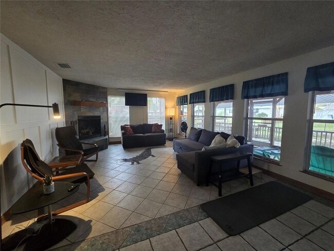 Building Photo - 55646 Carl St