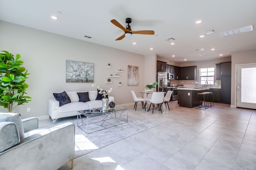 Building Photo - 11011 Peyton Wy