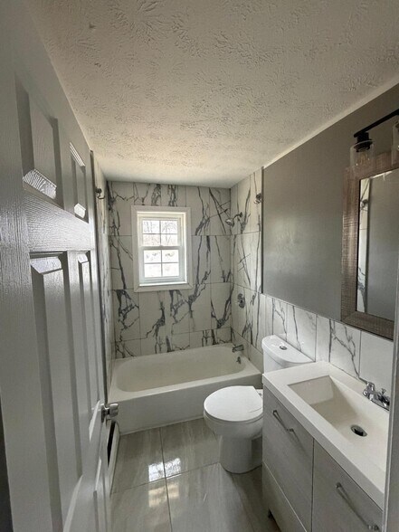 Building Photo - 1081 Blue Hills Ave