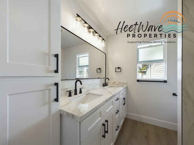 Building Photo - COMING SOON!!! Stunning Renovated Unit in Golden Hills: Modern Luxury at an Unbeatable Price!