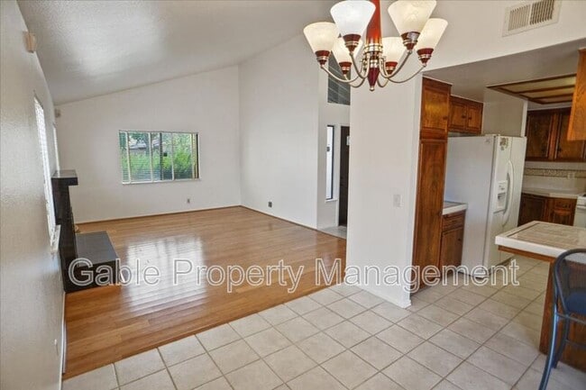 Building Photo - 3063 Glennel Ave