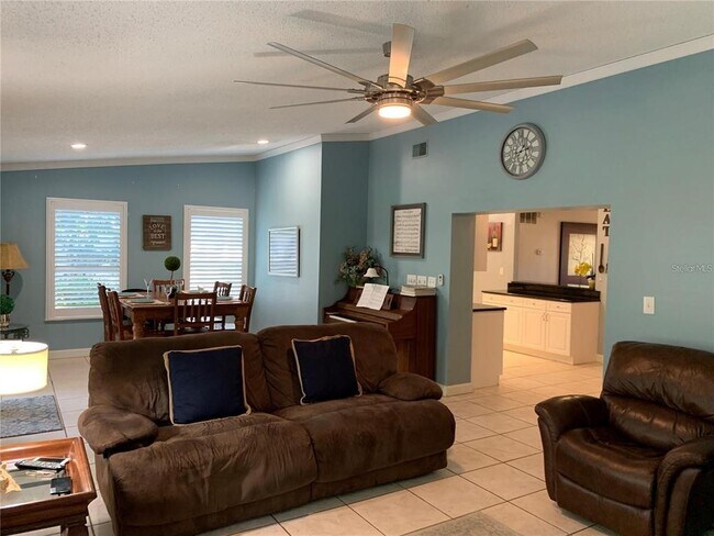 Building Photo - 6331 Gulfport Blvd S