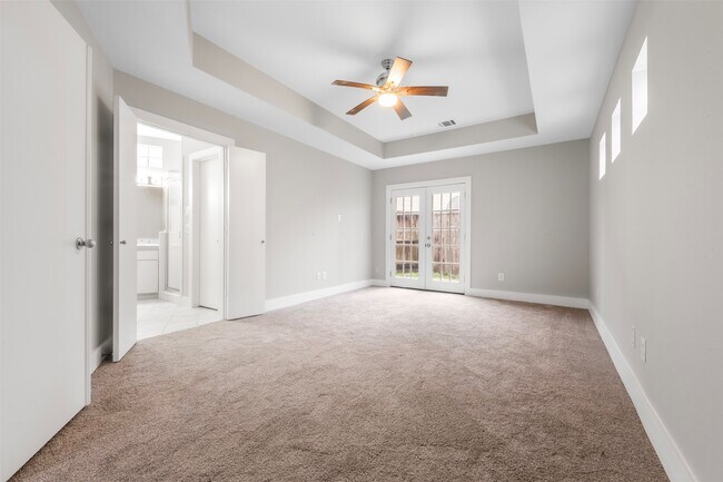 Building Photo - 9716 Linkmeadow Ln