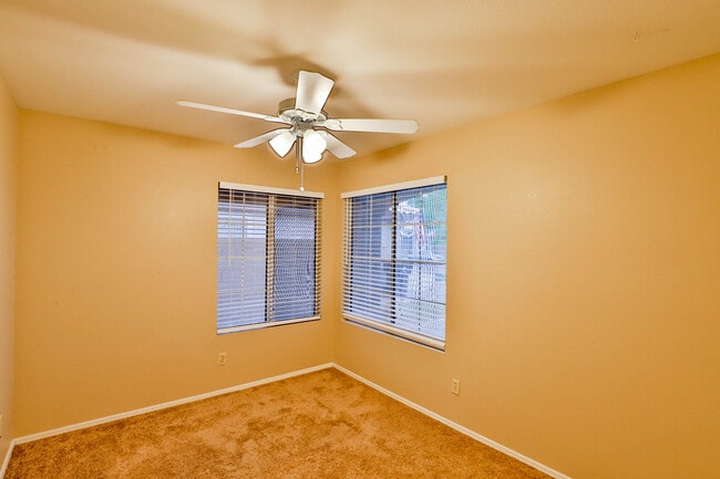 Building Photo - 8438 W Charter Oak Rd