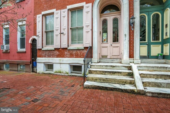 Building Photo - 1720 Wallace St