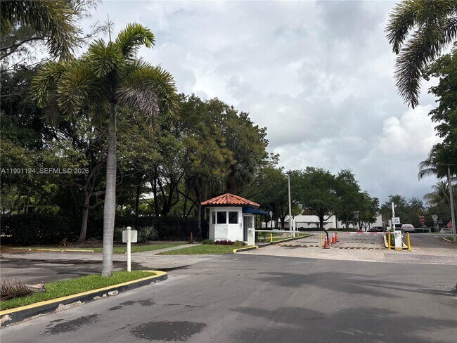 Building Photo - 2750 NE 183rd St