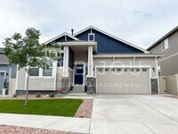 Building Photo - Grand Overlook to the Mountains!