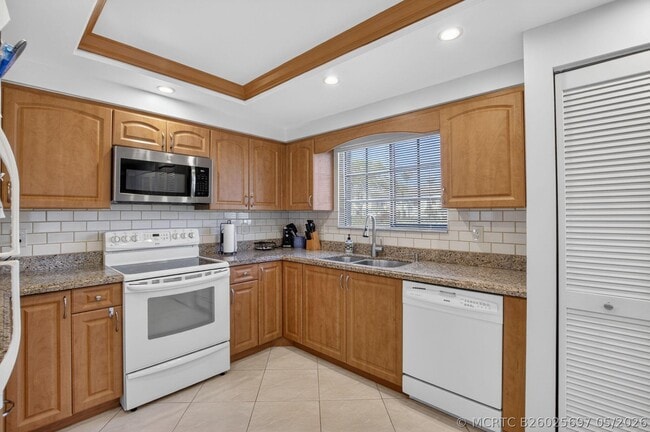 Building Photo - 15694 Loch Maree Ln