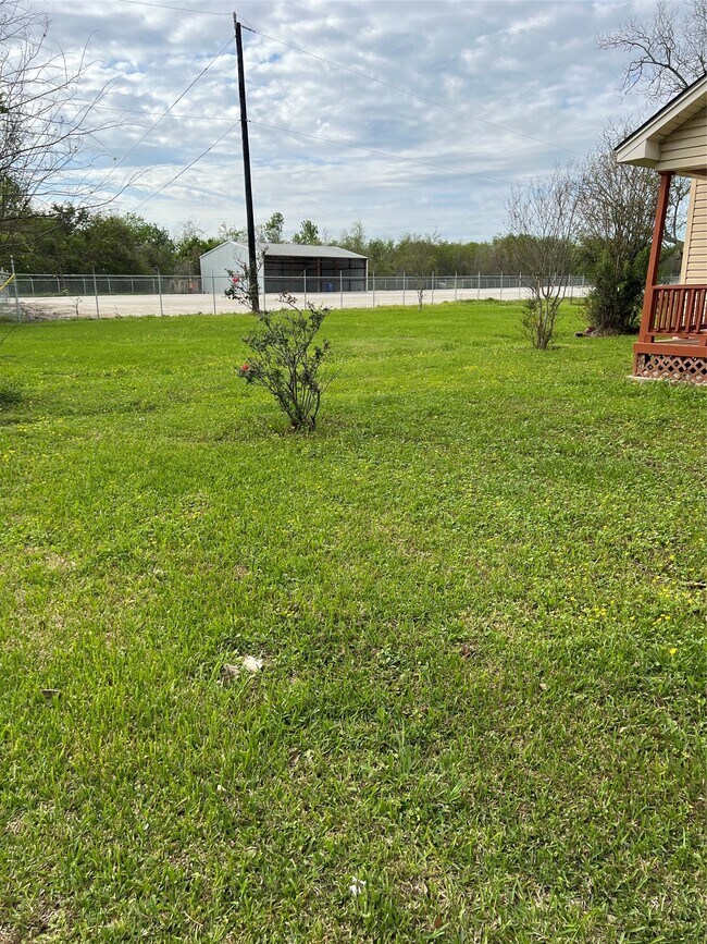 Building Photo - 5306 W Cedar Bayou Lynchburg Rd