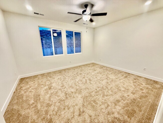 Building Photo - Beautiful Home in Desert Canyons Neighborhood