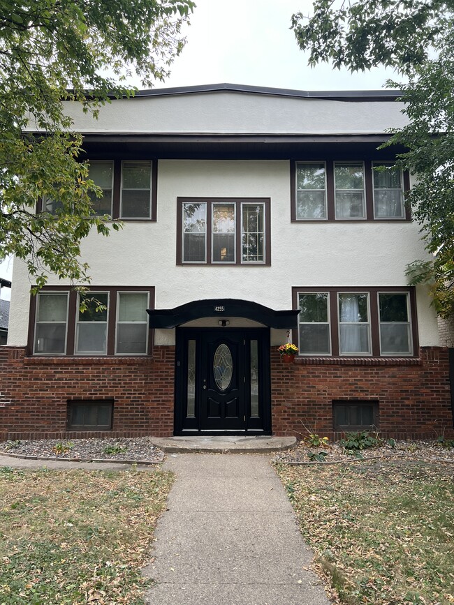 Building Photo - 4255 Minnehaha Ave