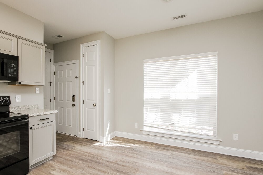 Building Photo - 7728 Royal Park Ln