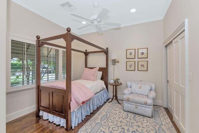 Building Photo - 6248 E Montecito Ave