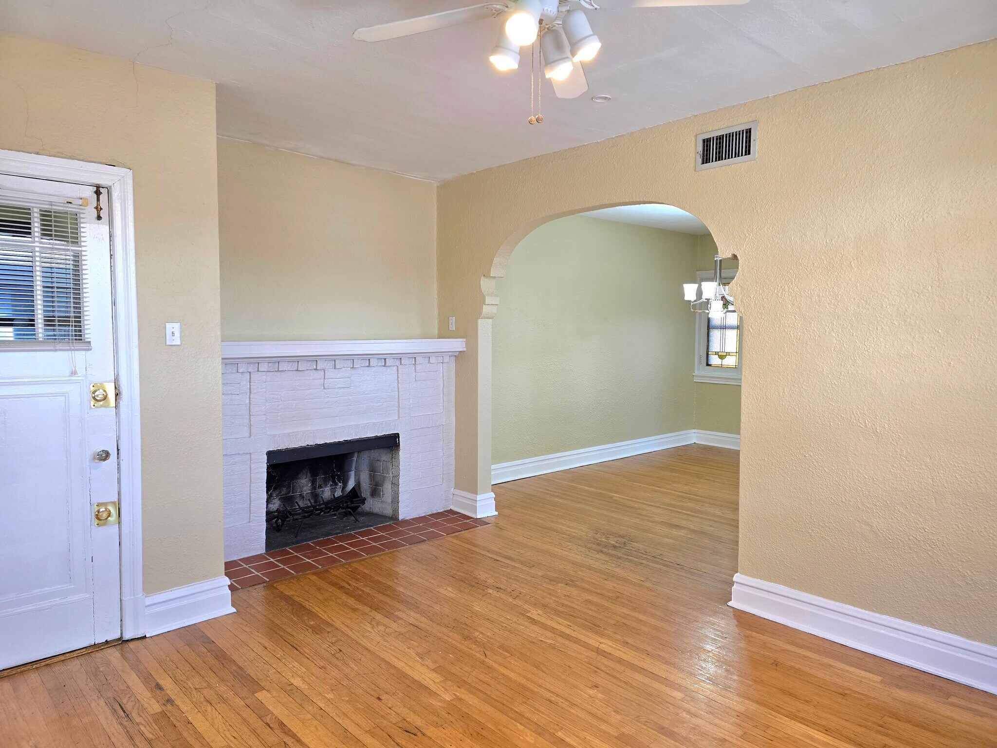 Building Photo - 7212 Forsyth Blvd