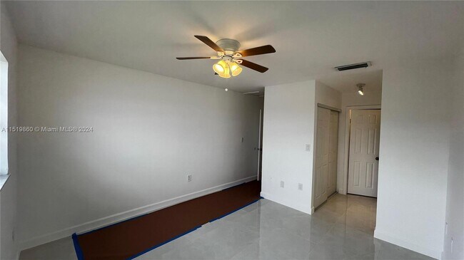 Building Photo - 2790 W 60th St