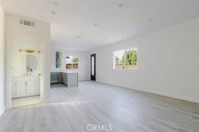 Building Photo - 17428 Roscoe Blvd