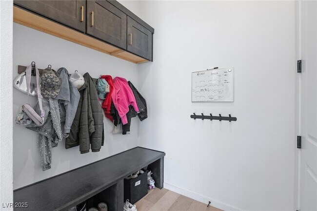 Building Photo - 10927 White Clay Dr