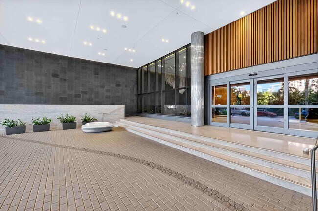 Building Photo - 88 SW 7th St