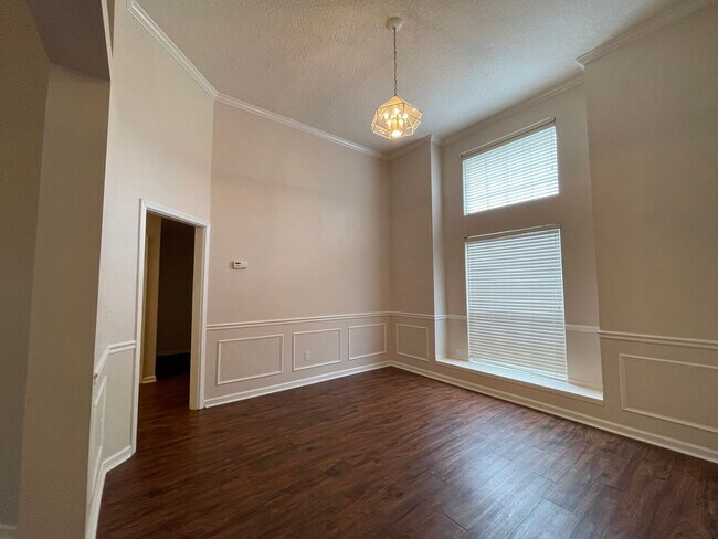 Building Photo - **COMING SOON** Large Three bedroom in Orange Park