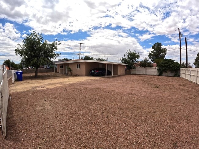 Building Photo - 1417 Fifth St.