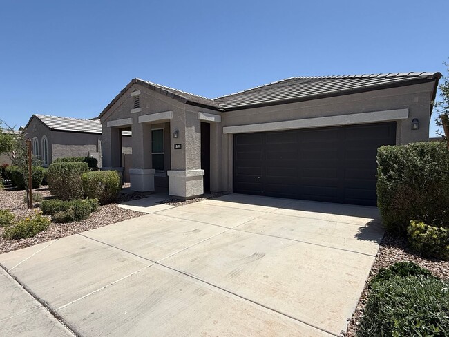 Building Photo - Beautiful Newer 4 Bedroom 3 Bathroom Anthem at Merrill Ranch Home!