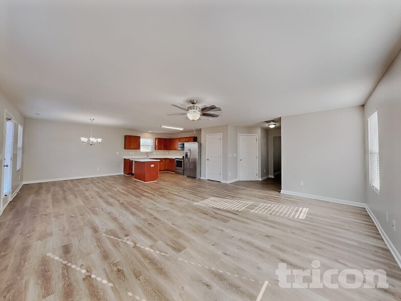 Building Photo - 312 Sequoia Dr