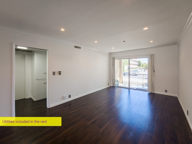 Building Photo - 215 N Kenwood St