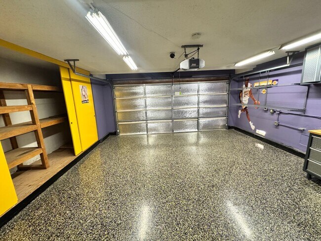 Building Photo - Rare opportunity spacious remodeled Camarillo Home on cul-de-sac with Electricity included!