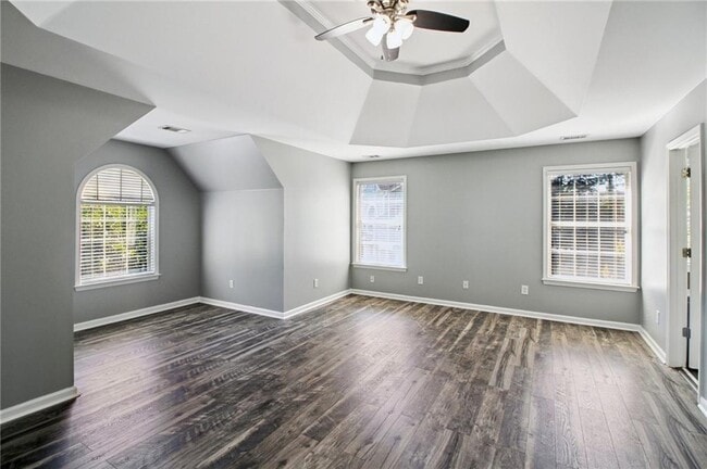 Building Photo - 2011 Chelton Way SE