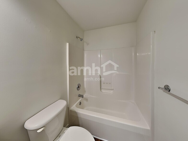 Building Photo - 1009 Enderbury Dr