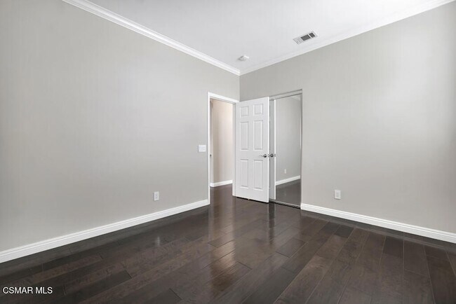 Building Photo - 6320 Ballantine Pl