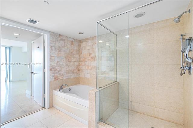 Building Photo - 50 Biscayne Blvd