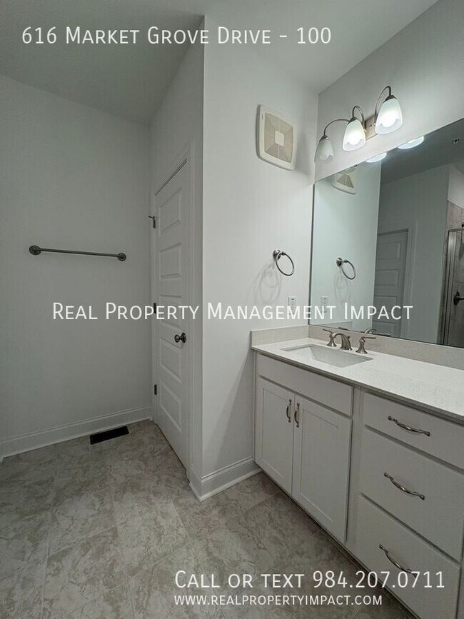 Building Photo - 616 Market Grove Drive-100