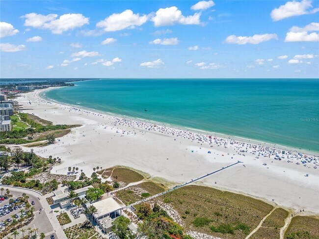 Building Photo - 1280 Dolphin Bay Way