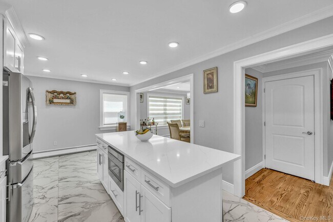 Building Photo - 6 Kuchler Dr