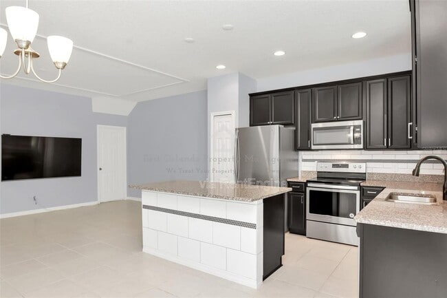 Building Photo - 1225 Countrymen Ct