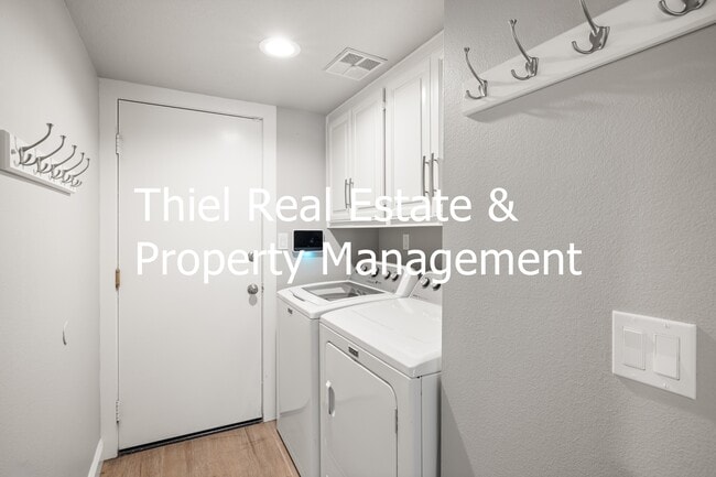 Building Photo - 2983 Flanagan Dr