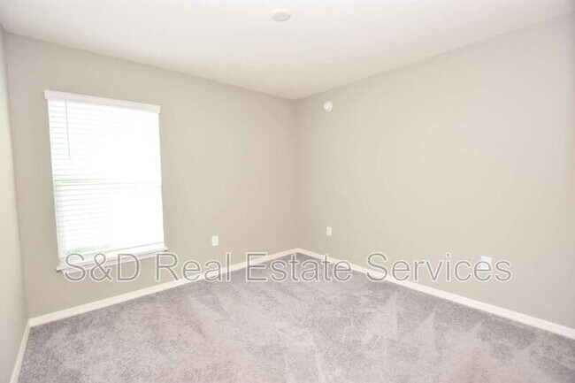 Building Photo - 749 Daphne Dr