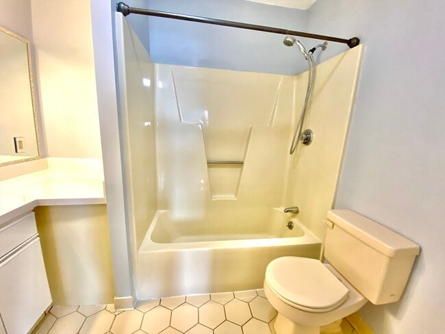 Building Photo - 90 Quincy Shore Dr