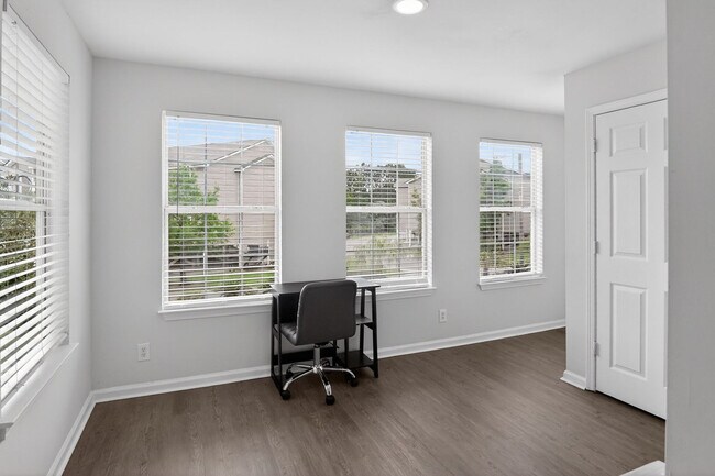Building Photo - 100 Royal Prince Ln