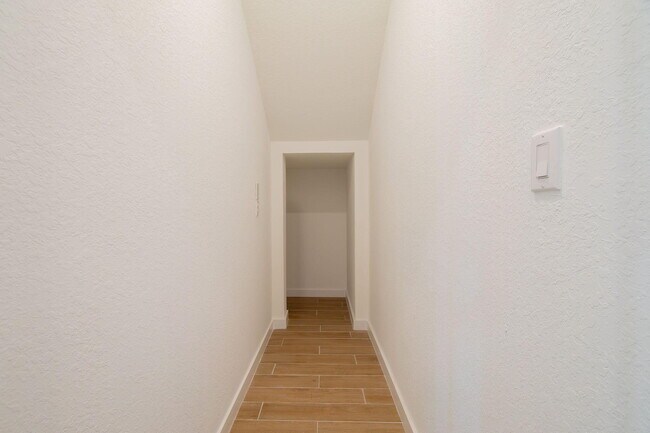 Building Photo - 8569 Via Mar Rosso