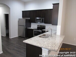 Building Photo - 619 Heathers Wy
