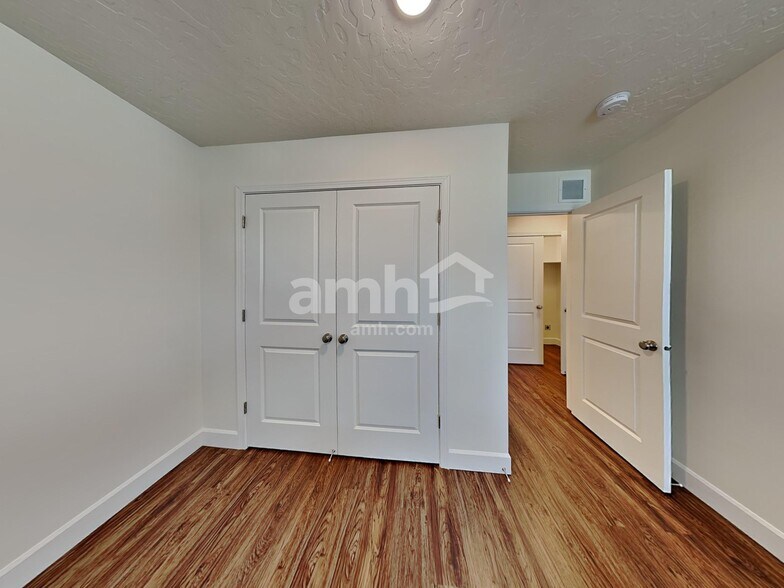 Building Photo - 6628 Old Forest Dr
