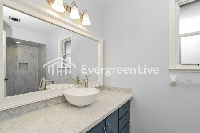 Building Photo - 936 Abigail Drive